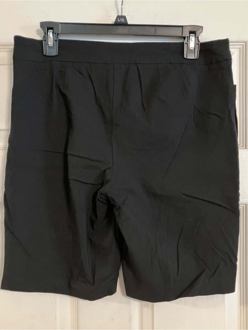 Time and Tru Black Pull On Bermuda Shorts Mid Length Stretch Size L 8 10 - Picture 3 of 3